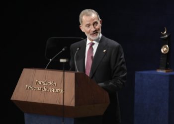 Felipe VI apela al sentido de la responsabilidad y reivindica que las soluciones en España «llegarán de la unidad»