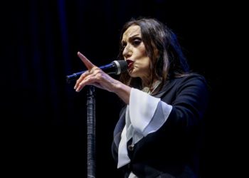 Luz Casal vuelve a Asturias por partida doble