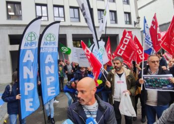 Los sindicatos mantendrán el encierro en Educación y la presión «al más alto nivel»