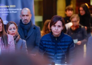 Rouco (Vox) reprocha a la alcaldesa que la ‘expulse’ del acto contra la violencia machista