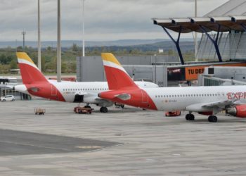 Iberia ofrece cambios gratuitos para los vuelos afectados por la borrasca ‘Ciarán’