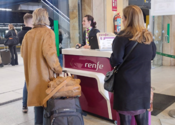 Los trabajadores de Renfe y Adif irán a la huelga el primer día de apertura de la variante