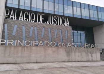 La abogacía de Gijón secunda la huelga indefinida convocada este martes en el turno de oficio