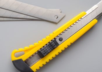 Se enfrenta a tres años y medio de prisión por agredir con un cúter a su novia, menor de edad