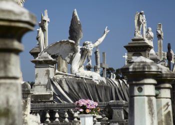 Avilés esconde uno de los cementerios más bonitos de España