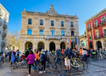 VÍDEO | «Bicicletada» en rechazo a los «retrocesos» a la movilidad sostenible