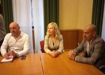 El voto de Oliver Suárez, ex edil de Vox, facilita el cambio de Estatutos de Divertia