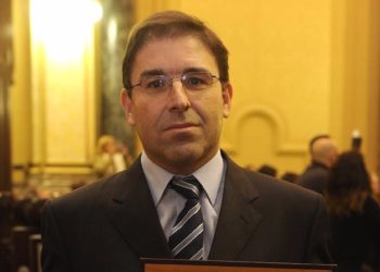 El asturiano Amador Menéndez, Placa de Honor de la Asociación Española de Científicos