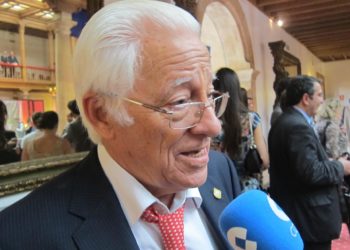 El padre Ángel, hospitalizado por un problema gastrointestinal