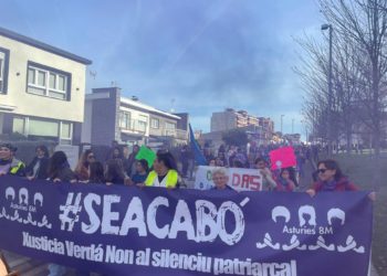 Las asturianas salen a la calle para pedir el fin de la violencia machista: «Se acabó»