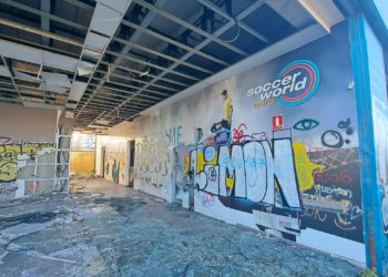 Telas blancas contra el abandono de Nuevo Gijón