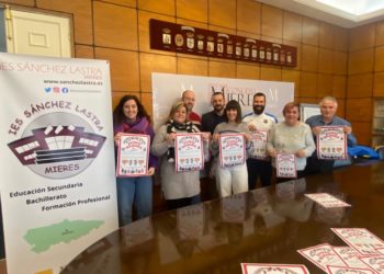 La Navidad Solidaria vuelve al IES Sánchez Lastra de Mieres