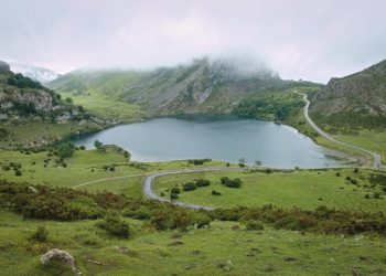 El ‘éxito’ del plan especial de transporte a los Lagos abre la puerta a su implementación