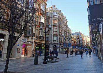 El cambio climático condiciona unas rebajas «sin grandes variaciones» en Gijón respecto a 2023