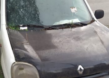 La propuesta del PSOE de retirar los vehículos abandonados topa con la negativa del Gobierno