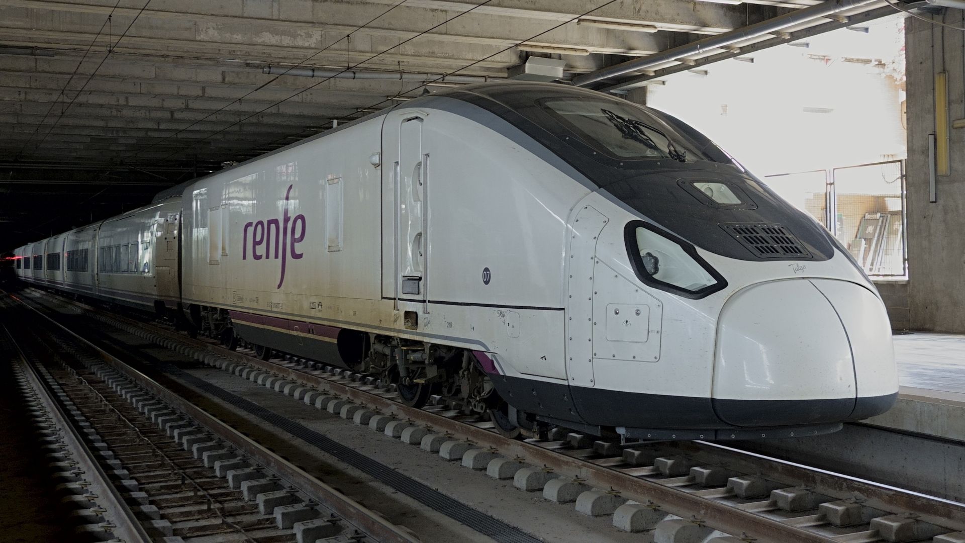 Los futuros trenes AVRIL ya realizan pruebas en la Variante de Pajares ...