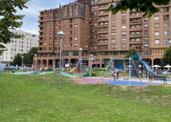 Detienen en Avilés a un vecino de Castrillón por agredir a su pareja en plena calle