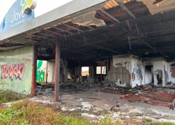 Vox denuncia el deficiente estado de las antiguas oficinas de EcoJove en Veriña