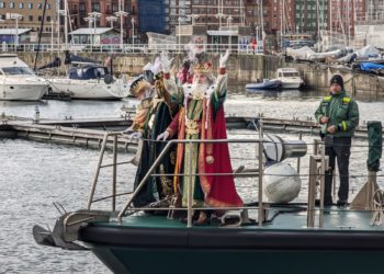 Los Reyes Magos llegan a Gijón: «Venimos cargadísimos de regalos para todos»