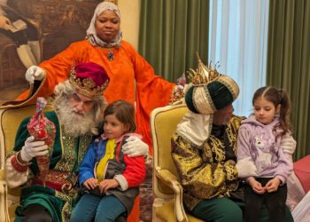 GALERÍA | Furor por el retorno de los Reyes Magos al Ayuntamiento