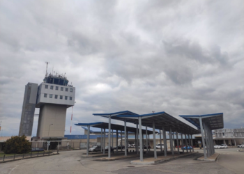 Otros cuatro vuelos cancelados entre Asturias y Madrid en el tercer día de huelga en Iberia