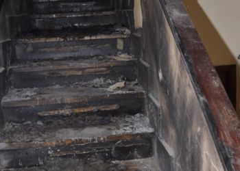 Detenidos dos menores por provocar un incendio en un edificio en Laviada