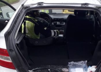 El choque entre un turismo y una hormigonera en Siero deja a un hombre de 50 años herido