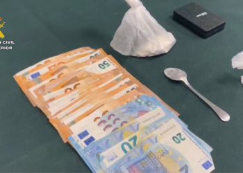 Detienen en Bimenes a un joven de 27 años que llevaba drogas y útiles para su pesaje en su coche