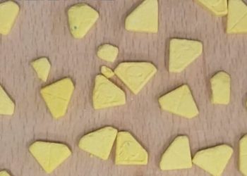 Sorprenden en la estación ferroviaria de Oviedo a un joven con veinte pastillas de éxtasis