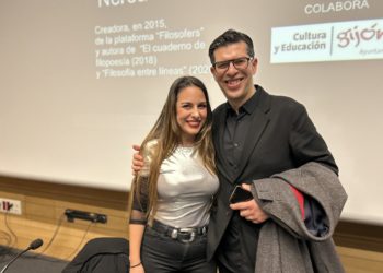 Nerea Blanco y Eduardo Infante defienden en Gijón «que no podemos ser felices sin amigos»