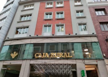 El Colegio de Economistas renueva el convenio de colaboración con Caja Rural de Asturias