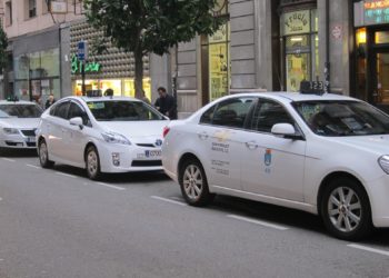 La bajada de bandera en los taxis sube 8 céntimos y la carrera mínima se fija en 4,91 euros