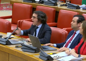 Lucha abierta de Vox a las lenguas cooficiales: de la expulsión de Figaredo hasta «el engendro de la llingua» de Jové