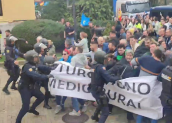 IMÁGENES | El campo asturiano toma Oviedo: «Esto teníamos que haberlo hecho mucho antes»
