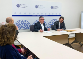 La Academia de la Llingua reclama a Urtasun la especialidad del asturiano y reglamentar su uso en el Congreso