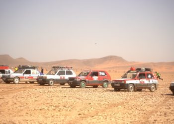 Aventura solidaria en el desierto de Marruecos con la ‘chatarra’ como protagonista