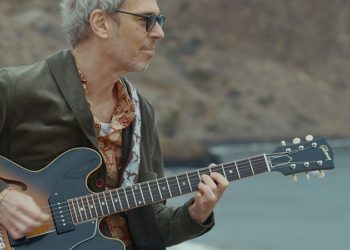 Ariel Rot descubre esta noche Gijón de la mano de Doctor Explosión