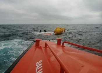 Alerta en el Cantábrico: trece contenedores a la deriva se aproximan a la costa asturiana