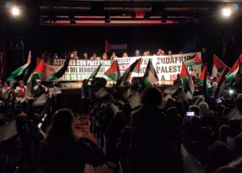 GALERÍA | La solidaridad y la cultura unen sus manos con éxito en Mieres