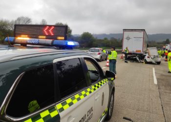 Un siniestro en la A-66 deja a un herido muy grave y retenciones de hasta seis kilómetros