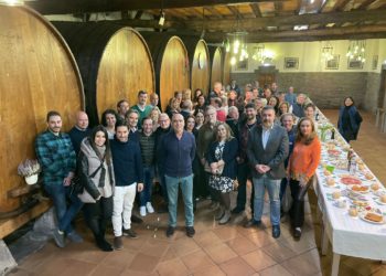 Miranda reúne a sus fieles en un llagar ante la semana decisiva para las elecciones del Grupo