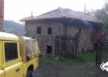 Extinguido el incendio declarado en una casa de Villaviciosa