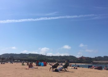 El PSOE propone un nuevo equipamiento accesible para la playa del Arbeyal