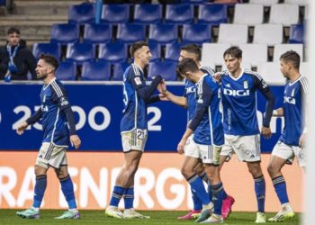 La rocambolesca propuesta de Siero: patrocinar al Oviedo quitando el nombre de la ciudad de su camiseta