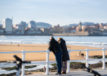 Gijón se convierte en la ciudad de la Costa verde que ganó más turistas en febrero