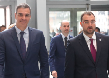 Sánchez anuncia desde el HUCA la ampliación de la cartera de cribado neonatal de 7 a 11 enfermedades