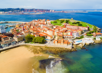 Asturias avanza en la regulación de viviendas turísticas entre duras críticas: «Plantea modificaciones ilegales»