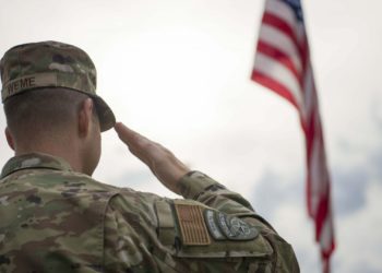 Juzgan a una pareja por estafar a una mujer de Gijón haciéndose pasar por un militar estadounidense