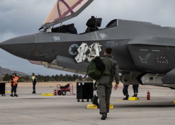 Pedro Sánchez y el Ayuntamiento de Mieres muestran su repulsa por la muerte de los cooperantes de WCK