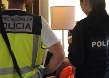 Policías de España y Rumanía desmantelan una organización internacional dedicada a estafas ‘online’